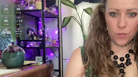 Snapshot of juicy_jussy chatting on April 6, 2026, 8:43 pm juicy_jussy online show from April 6, 2026, 8:43 pm