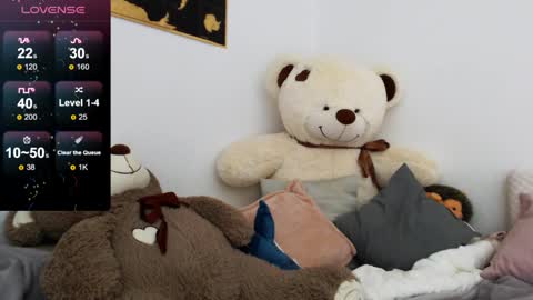 Snapshot of juicy_mystery chatting on December 19, 2024, 4:13 pm laura online show from December 19, 2024, 4:13 pm