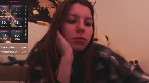 Snapshot of juicy_mystery chatting on March 5, 2025, 5:29 pm laura online show from March 5, 2025, 5:29 pm