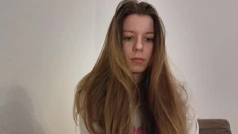 Snapshot of juicy_mystery chatting on February 3, 2026, 12:32 pm laura online show from February 3, 2026, 12:32 pm