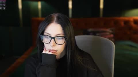 Snapshot of juicy_secrets_054 chatting on March 19, 2026, 11:25 am Elza online show from March 19, 2026, 11:25 am