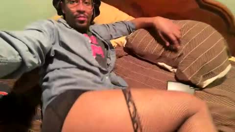 juicyfemtoy_4us online show from April 13, 2026, 10:21 am
