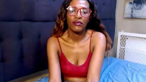 Miss Kay online show from December 16, 2025, 3:44 am