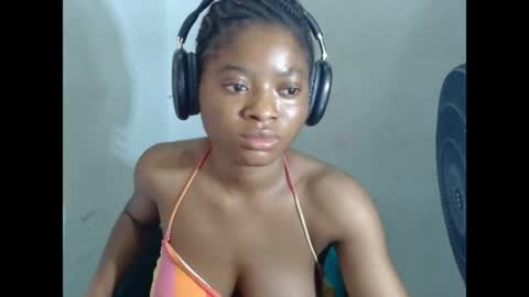 juicynpinkx online show from April 10, 2026, 11:15 am