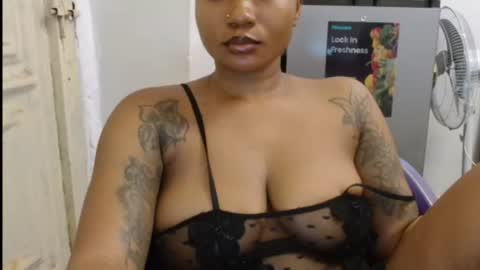 juicyxpink online show from August 5, 2026, 12:46 am