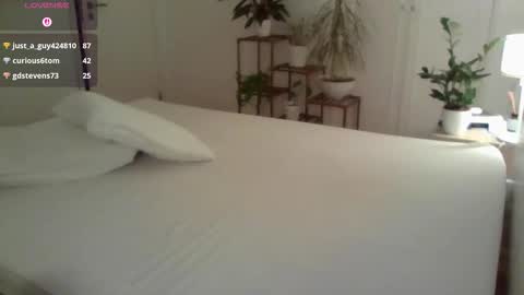 Juju online show from June 9, 2026, 11:49 pm