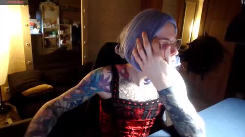 Julia online show from March 16, 2026, 6:23 pm