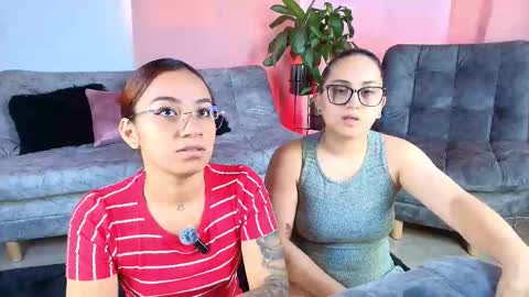 Snapshot of jules_n_gia chatting on October 14, 2025, 3:02 pm Jules and Gia online show from October 14, 2025, 3:02 pm