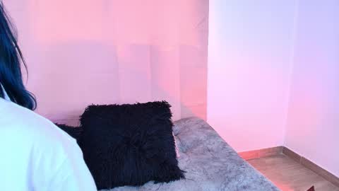 Snapshot of jules_n_gia chatting on November 3, 2025, 7:04 pm Jules and Gia online show from November 3, 2025, 7:04 pm