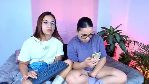 Jules and Gia online show from December 3, 2025, 6:39 pm