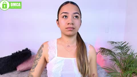 Snapshot of jules_n_gia chatting on May 2, 2026, 5:51 pm Jules and Gia online show from May 2, 2026, 5:51 pm