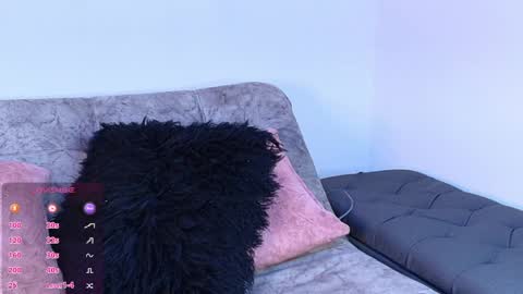 Snapshot of jules_n_gia chatting on June 6, 2026, 9:14 am Jules and Gia online show from June 6, 2026, 9:14 am