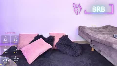 Jules and Gia online show from August 2, 2026, 5:33 pm