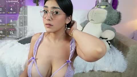 Jules Bennett online show from March 11, 2025, 12:00 am