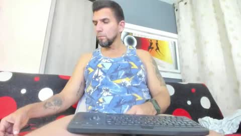 juleslake2 online show from May 5, 2026, 1:13 am