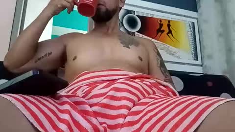 juleslake2 online show from May 10, 2026, 2:22 pm