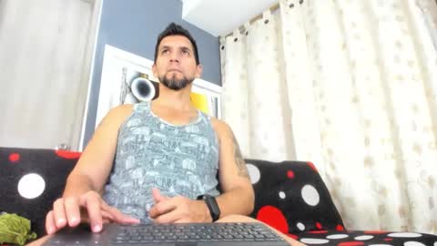 juleslake2 online show from June 3, 2026, 1:25 pm
