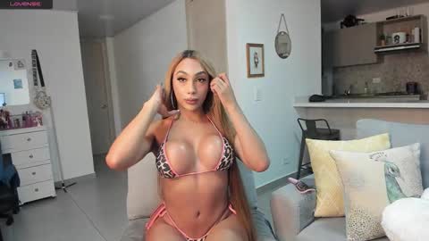 julessy online show from January 15, 2026, 4:55 pm