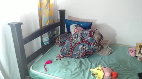 Julfigo online show from March 3, 2025, 6:44 pm