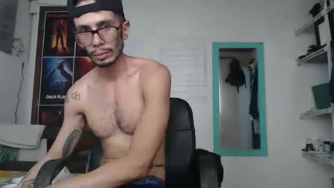 Julfigo online show from March 11, 2025, 10:20 pm