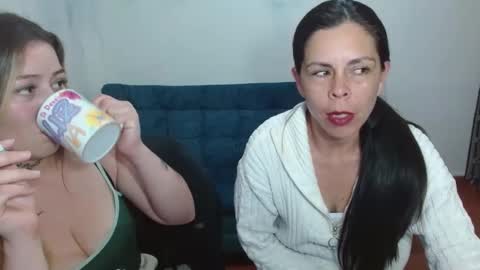 Snapshot of juli_69 chatting on September 12, 2025, 11:37 pm Juliana Torres online show from September 12, 2025, 11:37 pm