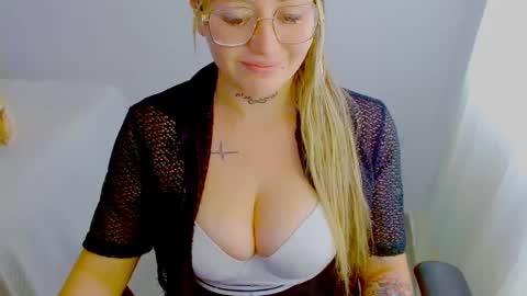 Snapshot of juli_69 chatting on September 17, 2025, 5:36 pm Juliana Torres online show from September 17, 2025, 5:36 pm