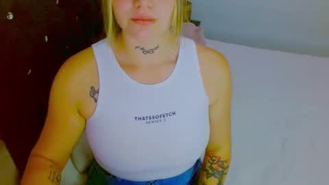 Snapshot of juli_69 chatting on November 2, 2025, 9:39 pm Juliana Torres online show from November 2, 2025, 9:39 pm