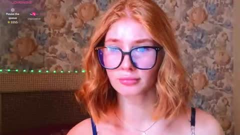 Snapshot of juli_ginger chatting on July 19, 2026, 2:32 pm Julia online show from July 19, 2026, 2:32 pm