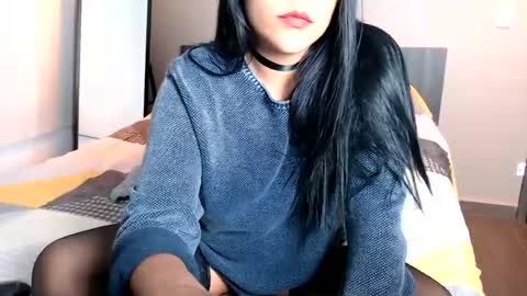 JULIETA online show from June 17, 2026, 2:47 am