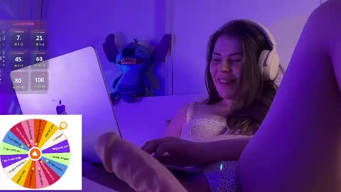 Snapshot of juli_m00n chatting on May 12, 2026, 5:21 pm juli_m00n online show from May 12, 2026, 5:21 pm