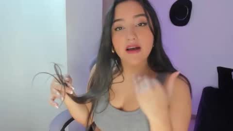 Snapshot of juli_santos_22 chatting on February 11, 2025, 3:08 pm juli_santos_22 online show from February 11, 2025, 3:08 pm