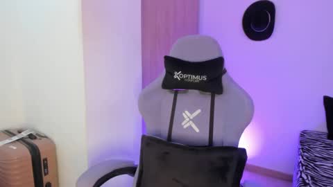 Snapshot of juli_santos_22 chatting on February 23, 2025, 8:44 pm juli_santos_22 online show from February 23, 2025, 8:44 pm