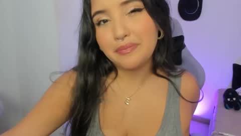 Snapshot of juli_santos_22 chatting on March 7, 2025, 10:32 pm juli_santos_22 online show from March 7, 2025, 10:32 pm