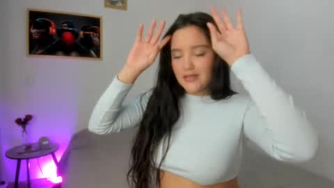 juli_santos_22 online show from July 30, 2026, 1:43 pm
