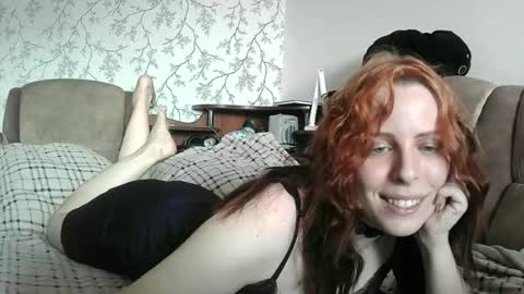 Snapshot of julia357743 chatting on June 19, 2026, 8:18 am Julia online show from June 19, 2026, 8:18 am