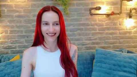 JuliaJae online show from May 5, 2026, 6:32 am