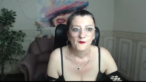 Julia Andersone online show from January 29, 2025, 6:33 am