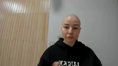 julia bright online show from April 11, 2026, 3:49 pm