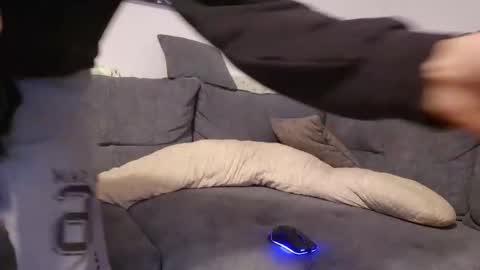 Snapshot of julia_official chatting on November 15, 2025, 6:37 pm julia_official online show from November 15, 2025, 6:37 pm