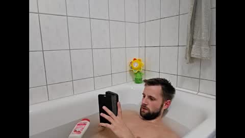 Snapshot of julia_official chatting on February 2, 2026, 9:35 pm julia_official online show from February 2, 2026, 9:35 pm