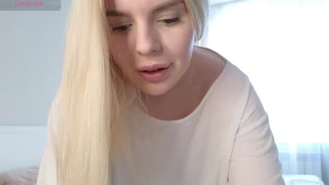 Molly online show from January 3, 2025, 6:22 am