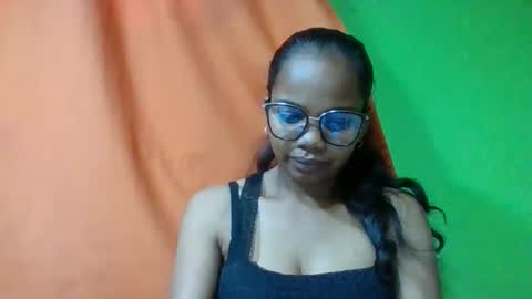 Snapshot of juliah02 chatting on May 14, 2026, 7:37 am juliah02 online show from May 14, 2026, 7:37 am