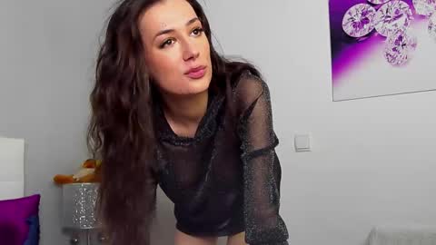 JuliaHunt online show from November 30, 2025, 7:01 am