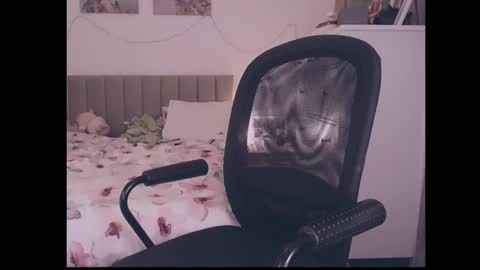 Snapshot of julialiones chatting on September 22, 2025, 5:15 pm julialiones online show from September 22, 2025, 5:15 pm