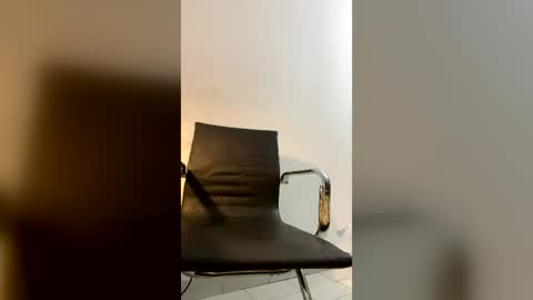 juliamartharlopezma19972023 online show from June 26, 2026, 6:23 pm