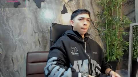 JULIAN  online show from February 13, 2026, 11:17 am