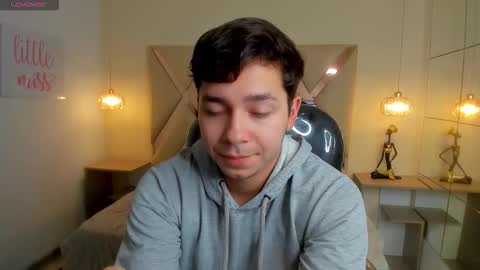 julian_smith21 online show from March 15, 2026, 3:40 pm