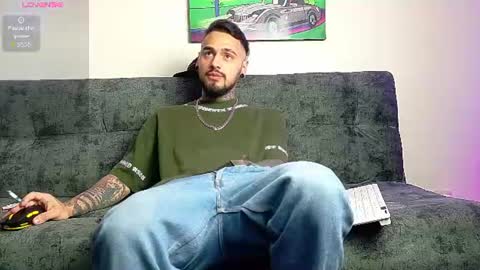 Snapshot of julian_tattoo chatting on July 7, 2026, 8:24 pm Julian independent model online show from July 7, 2026, 8:24 pm