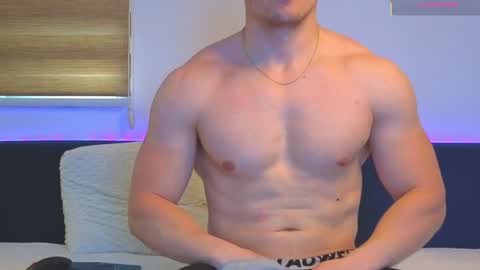 julian_turner online show from June 15, 2026, 12:29 pm