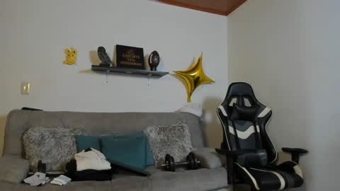 julian_wallace online show from October 25, 2025, 5:19 pm